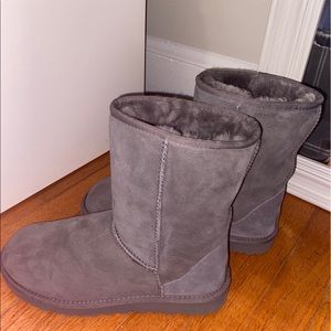 Gray Ugg Classic Short Boot